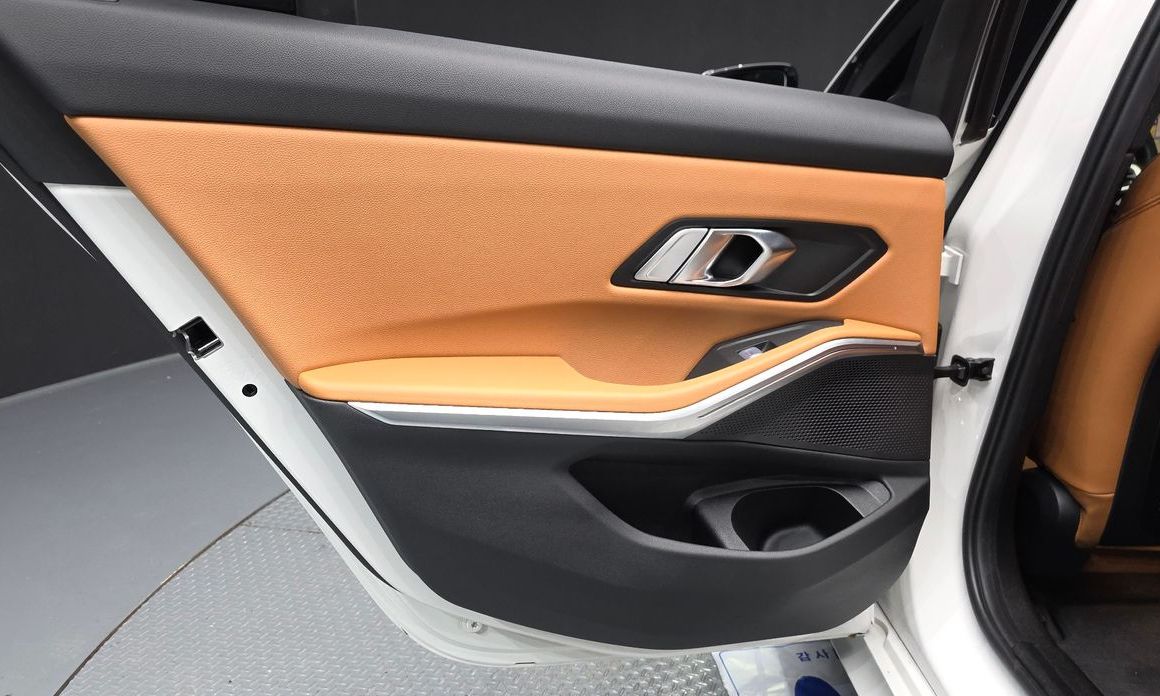 BMW 3-Series 2023