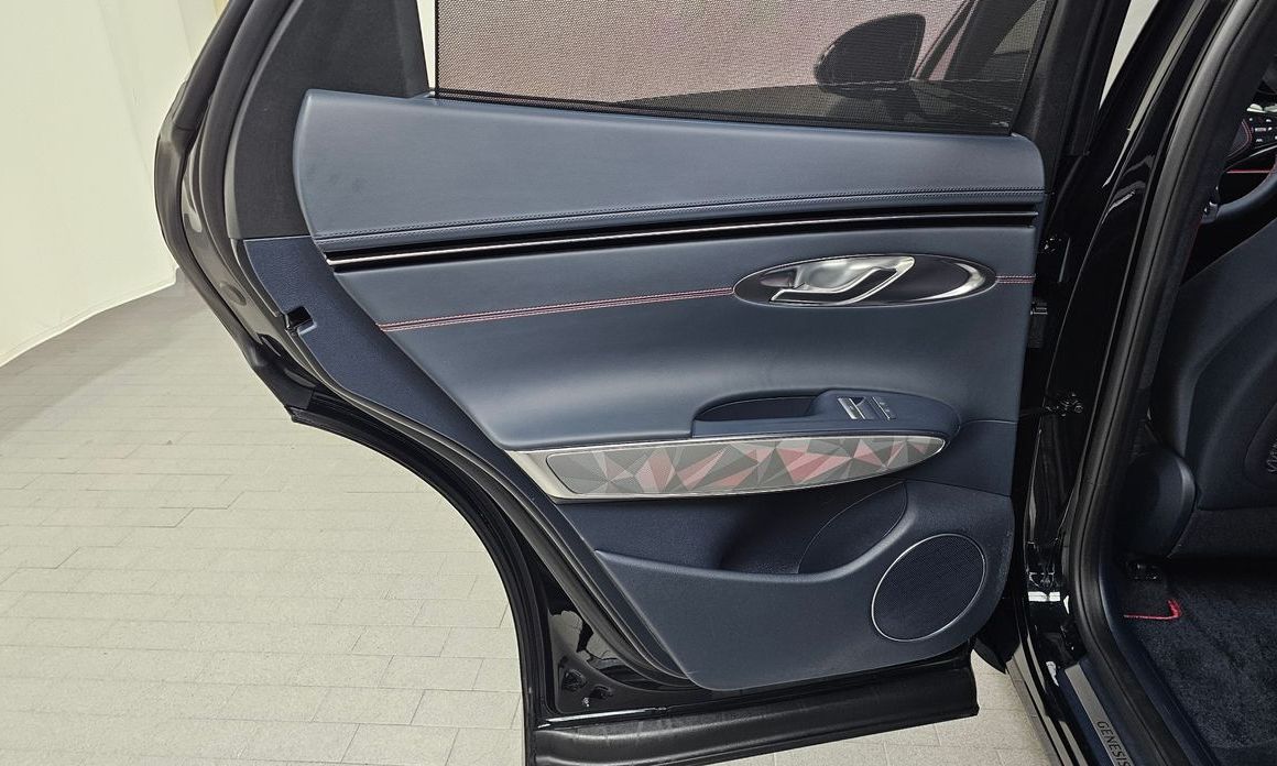 Genesis GV70 2023