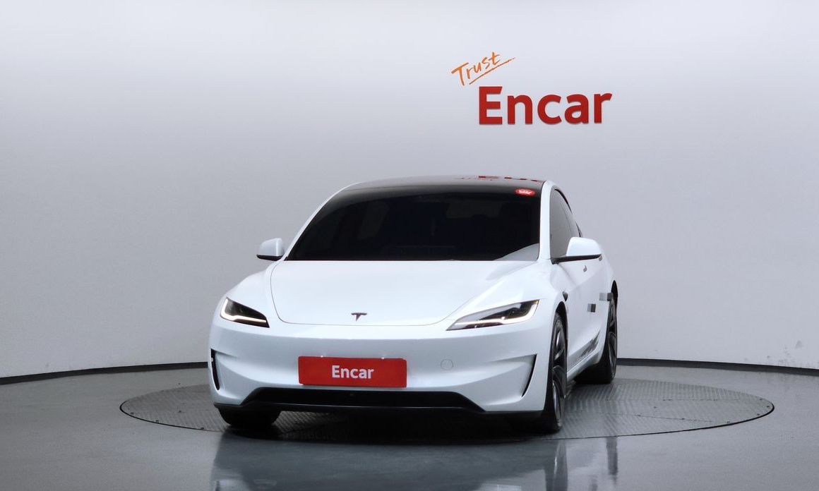 Tesla Model 3 2024