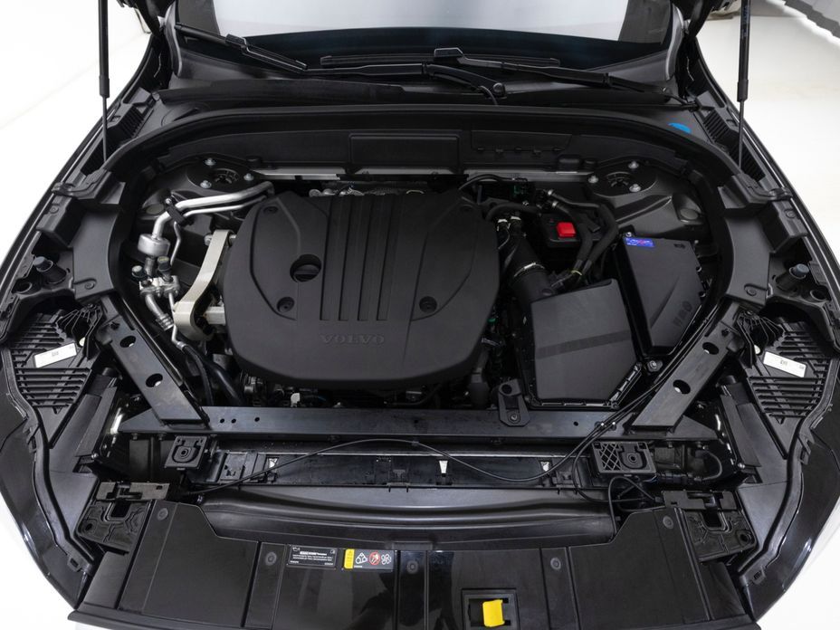 Volvo XC60 2025