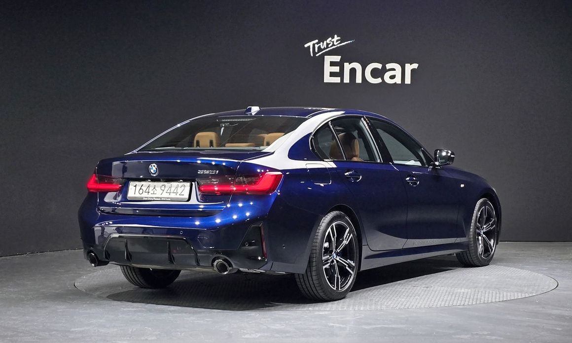 BMW 3-Series 2025