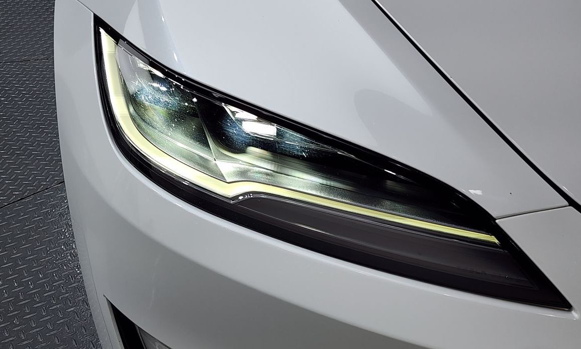 Tesla Model 3 2024