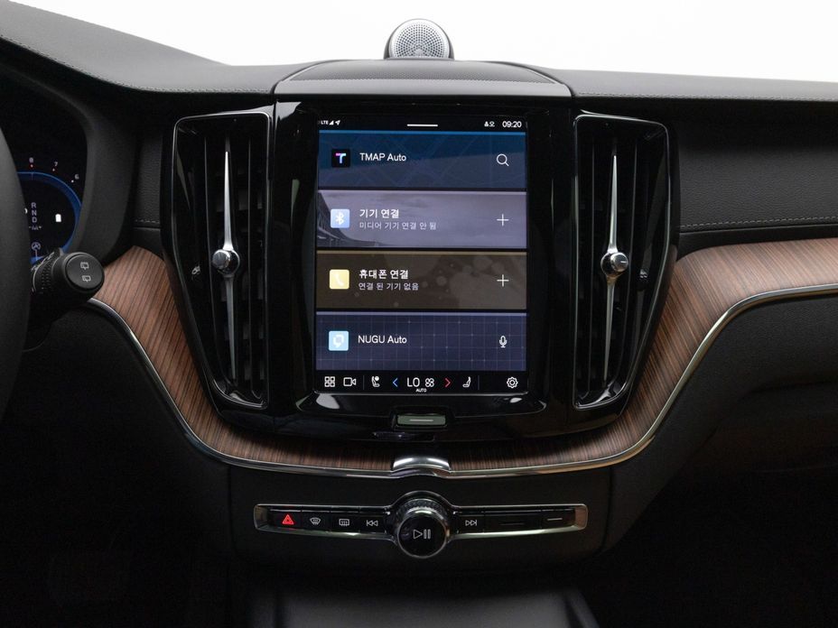 Volvo XC60 2025