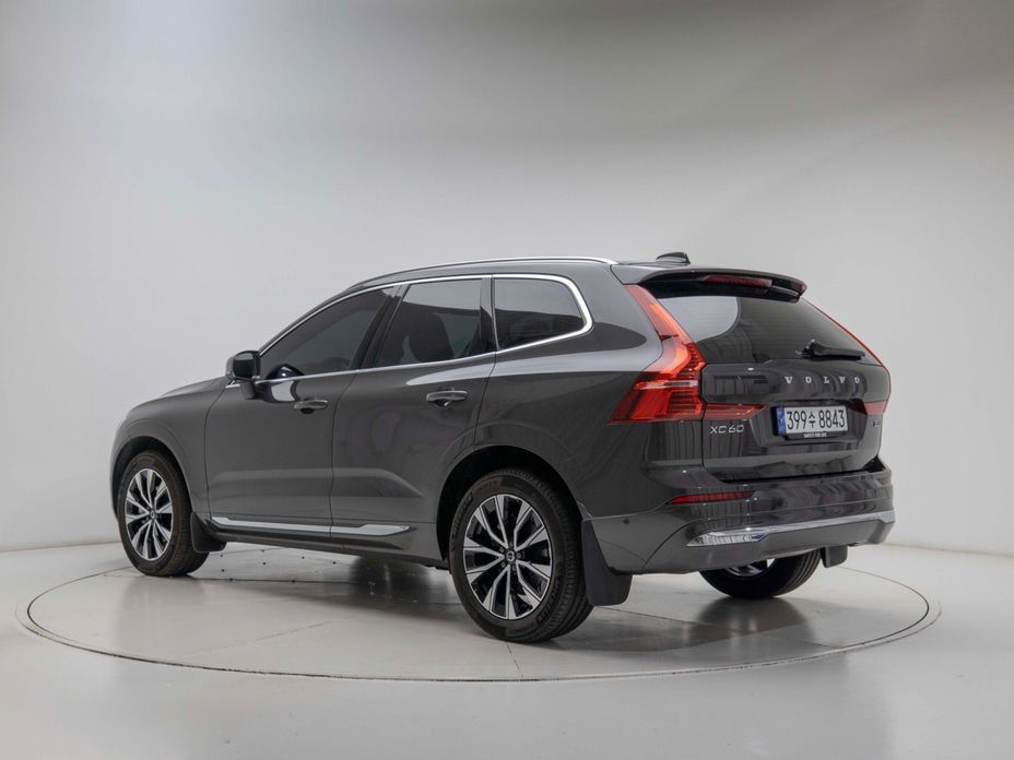 Volvo XC60 2025