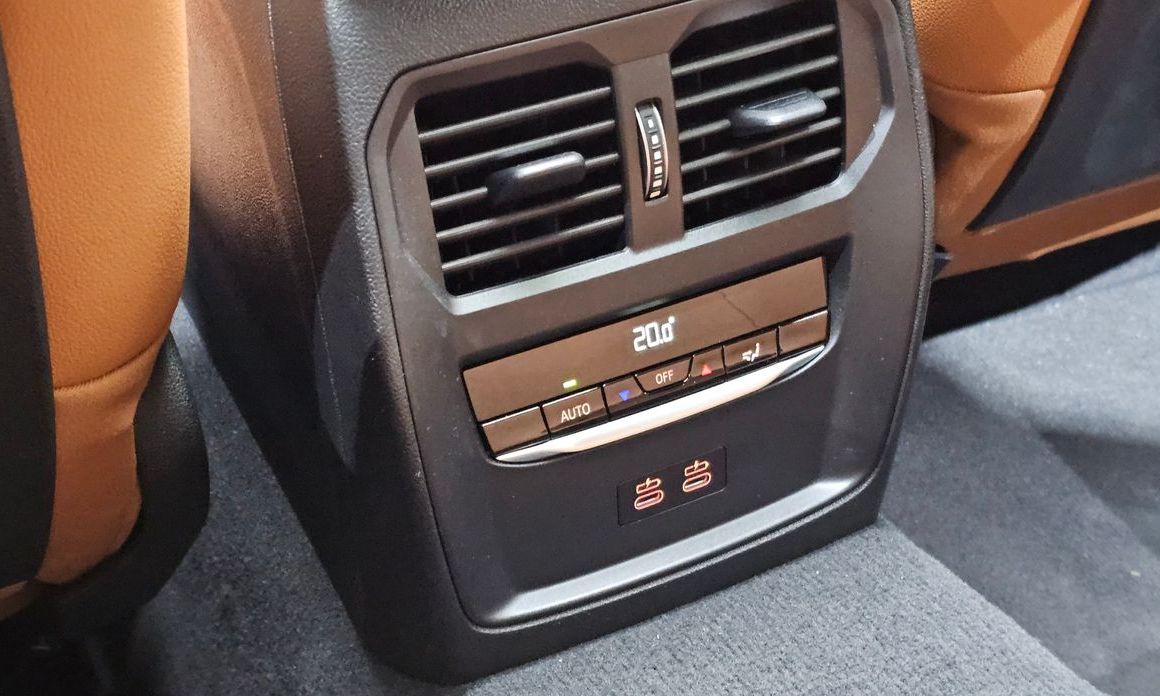 BMW 3-Series 2025