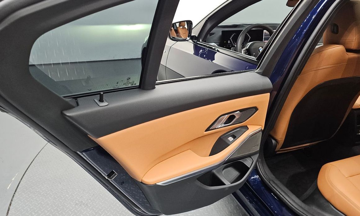 BMW 3-Series 2025