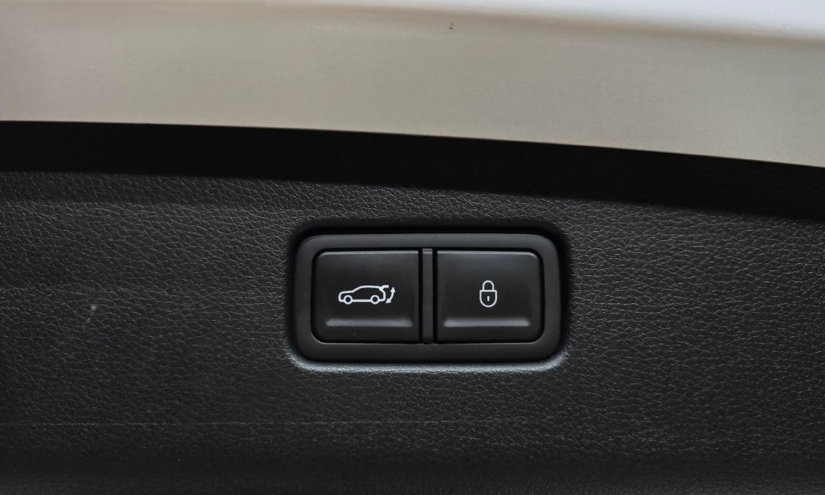Genesis GV70 2025