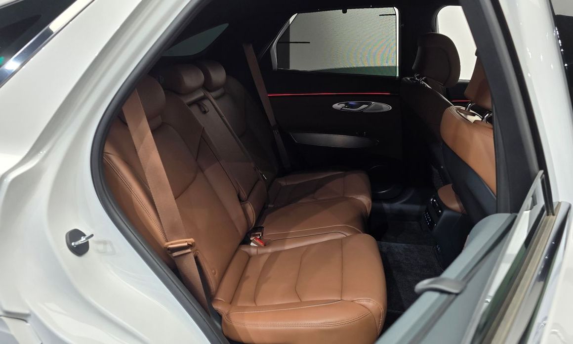 Genesis GV70 2025