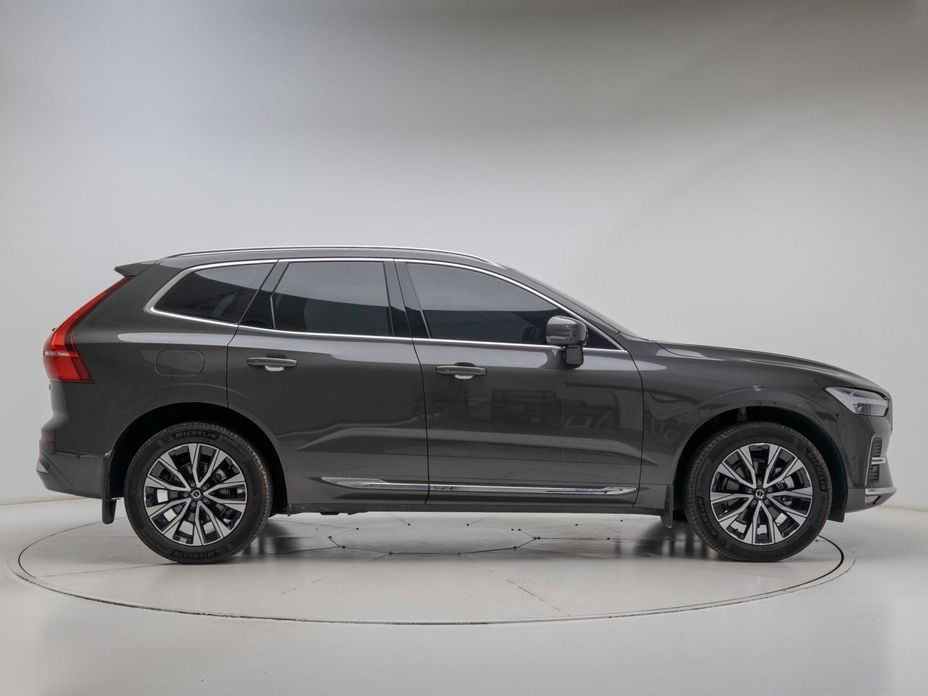 Volvo XC60 2025