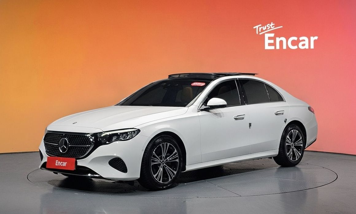 Mercedes-Benz E-Class 2024