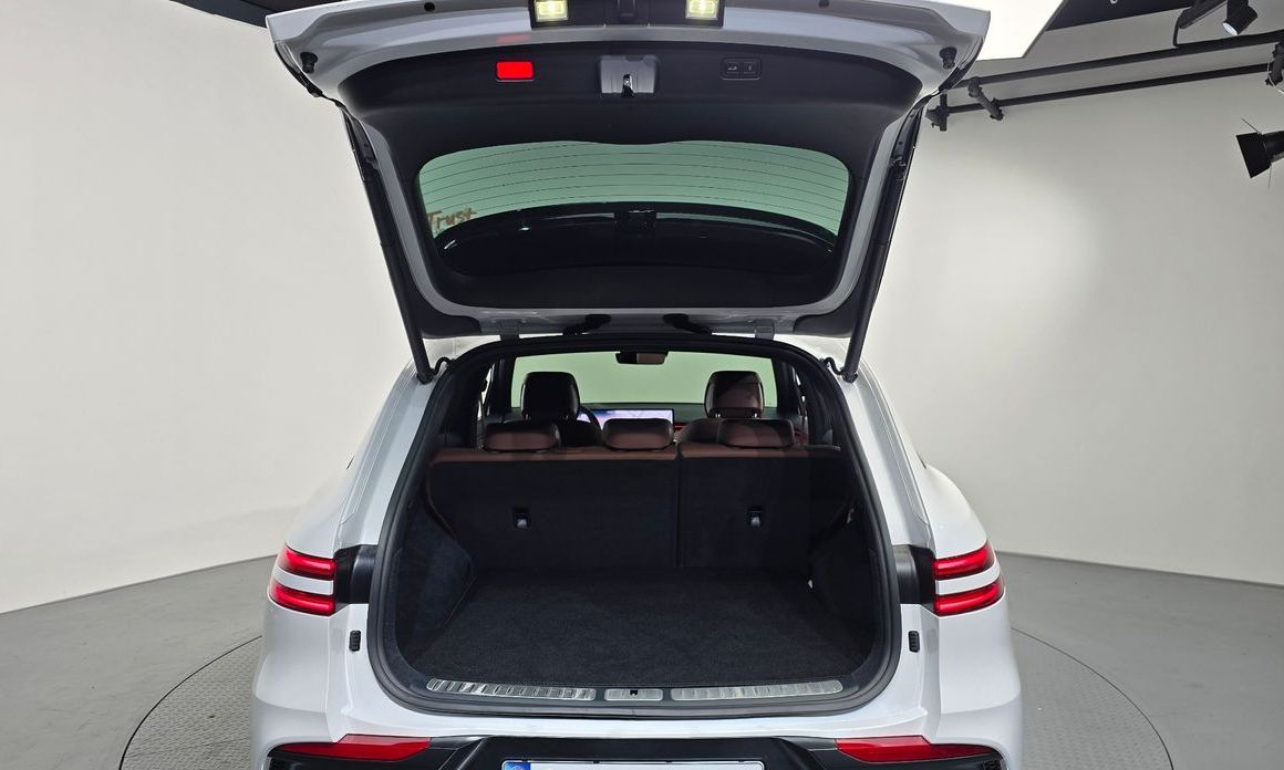 Genesis GV70 2025