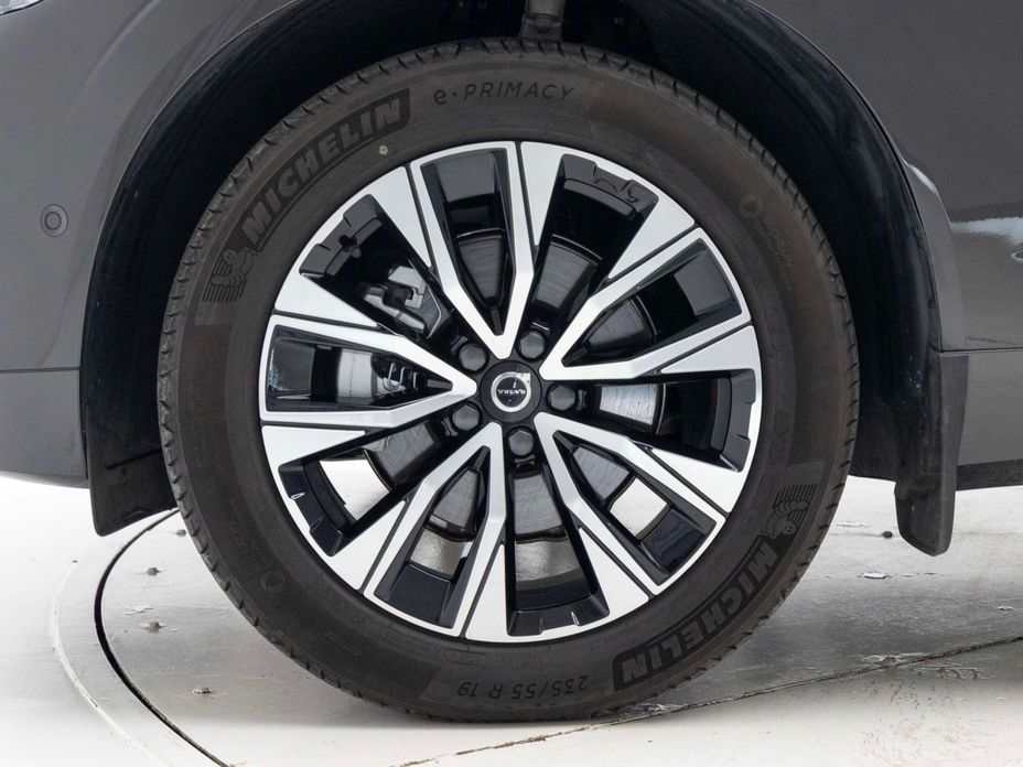 Volvo XC60 2025