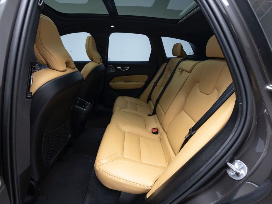 Volvo XC60 2025