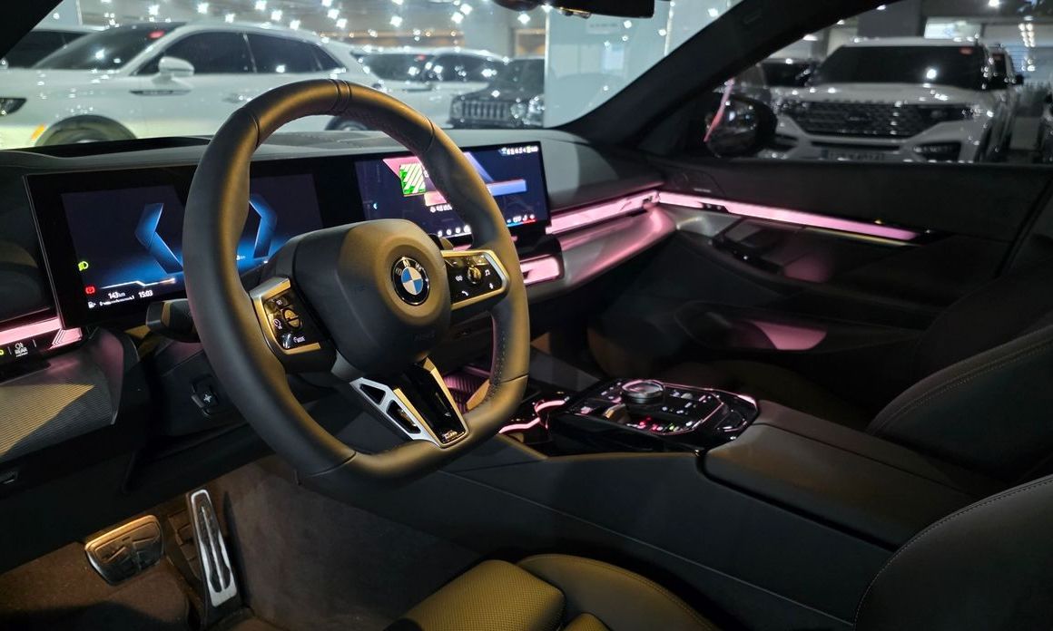 BMW 5-Series 2025