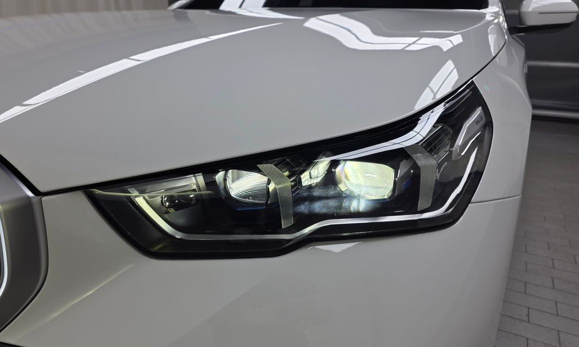 BMW 5-Series 2025