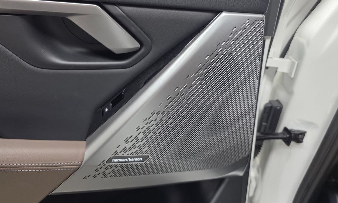 BMW 5-Series 2025
