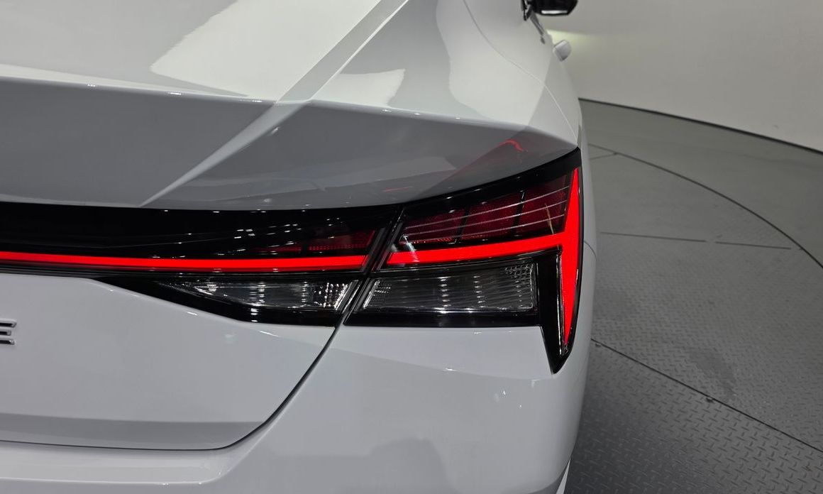 Hyundai AVANTE 2021