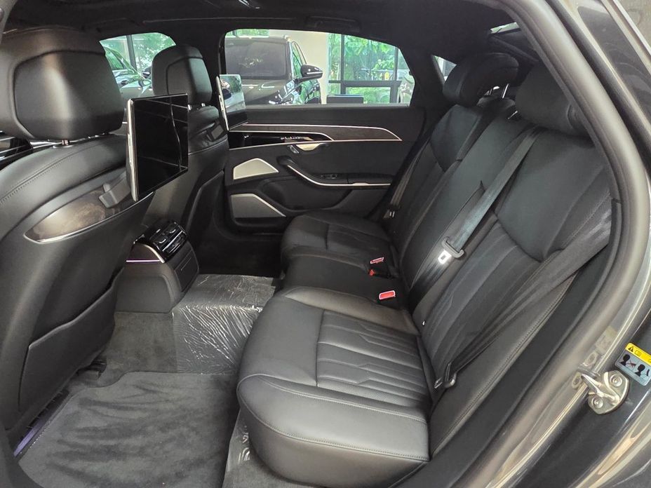 Audi A8 2023