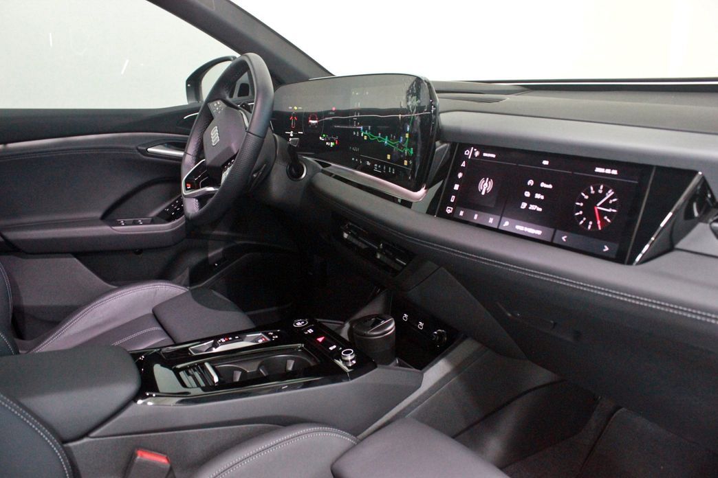 Audi Q6 e-tron 2025