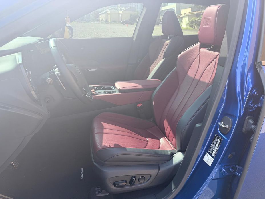 Lexus RX 2023