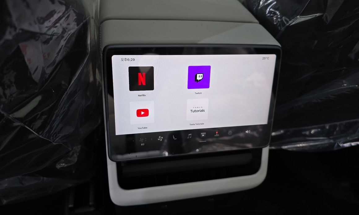 Tesla Model Y 2026