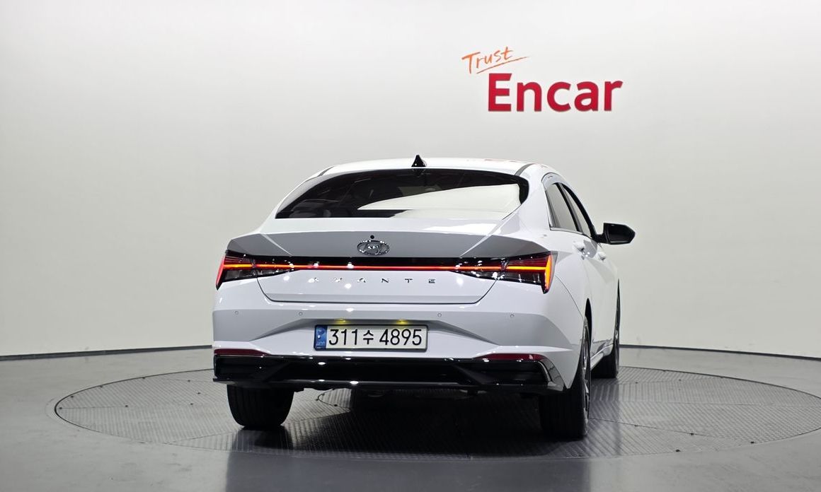 Hyundai AVANTE 2021