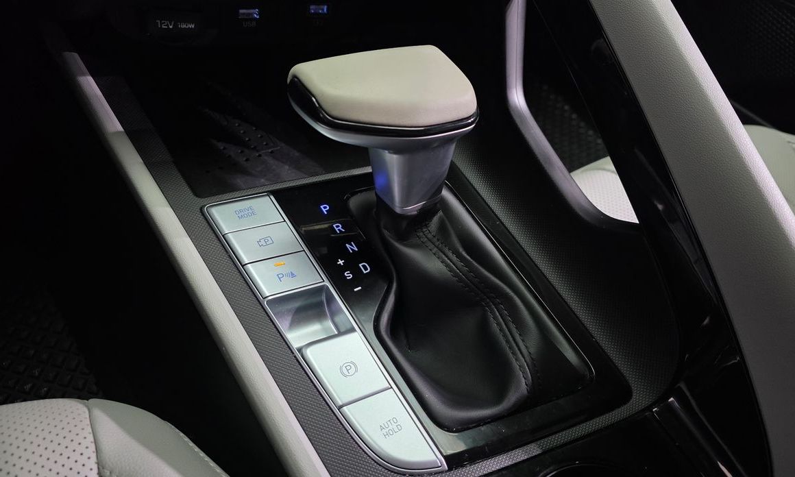 Hyundai AVANTE 2021
