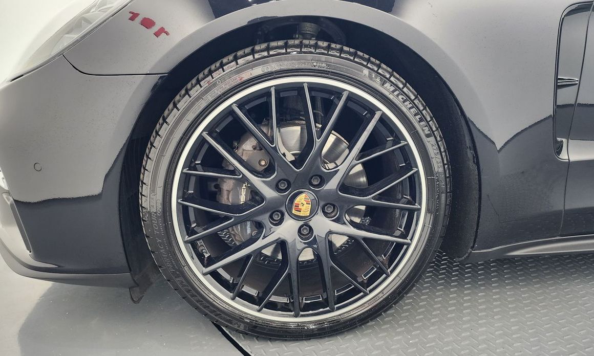 Porsche Panamera 2021
