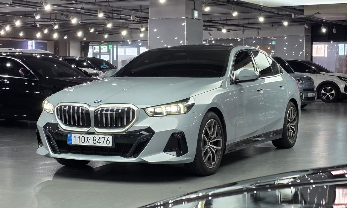 BMW 5-Series 2025
