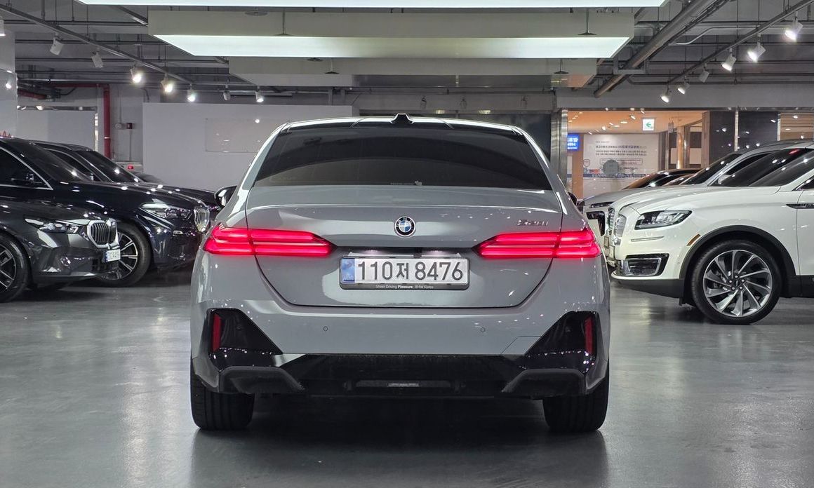 BMW 5-Series 2025