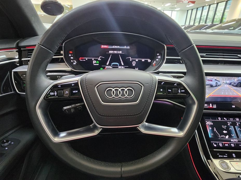 Audi A8 2023