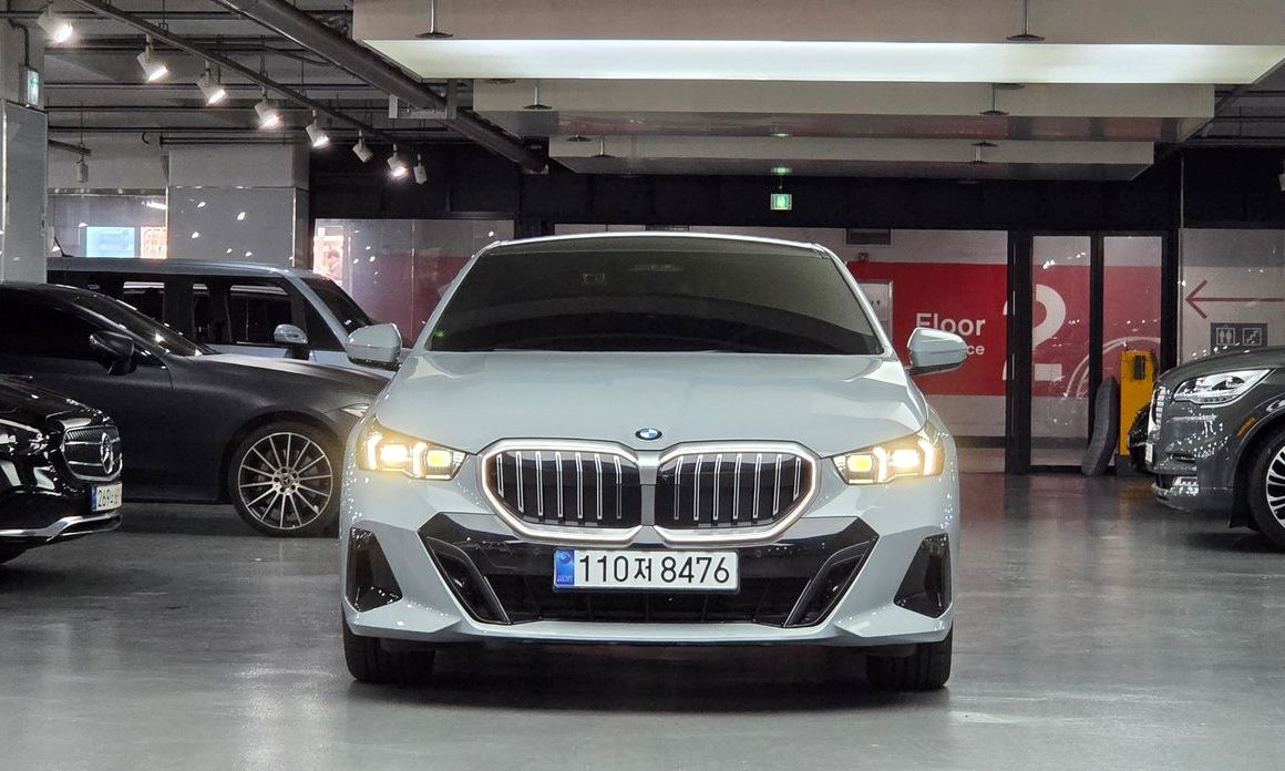BMW 5-Series 2025
