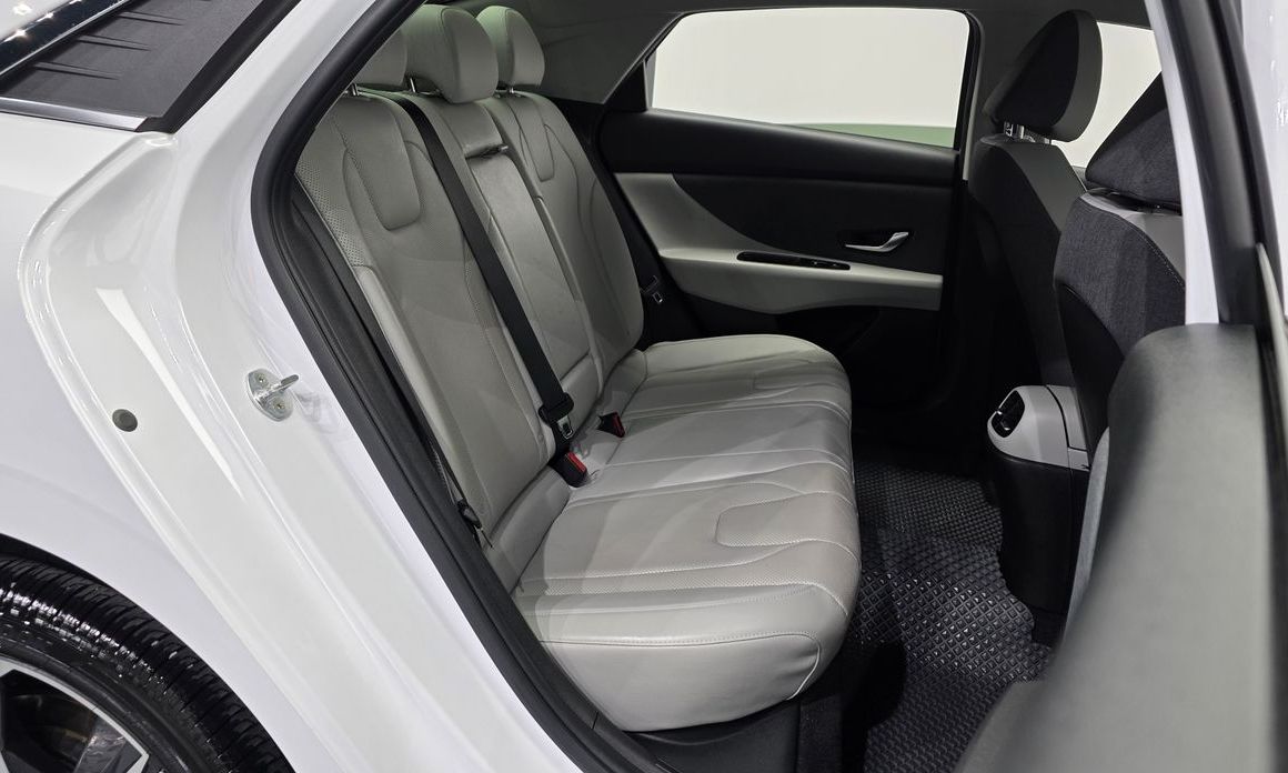 Hyundai AVANTE 2021