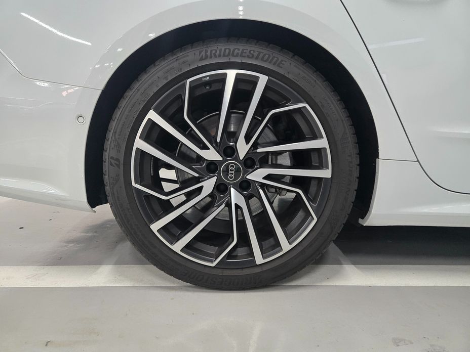 Audi A7 2024