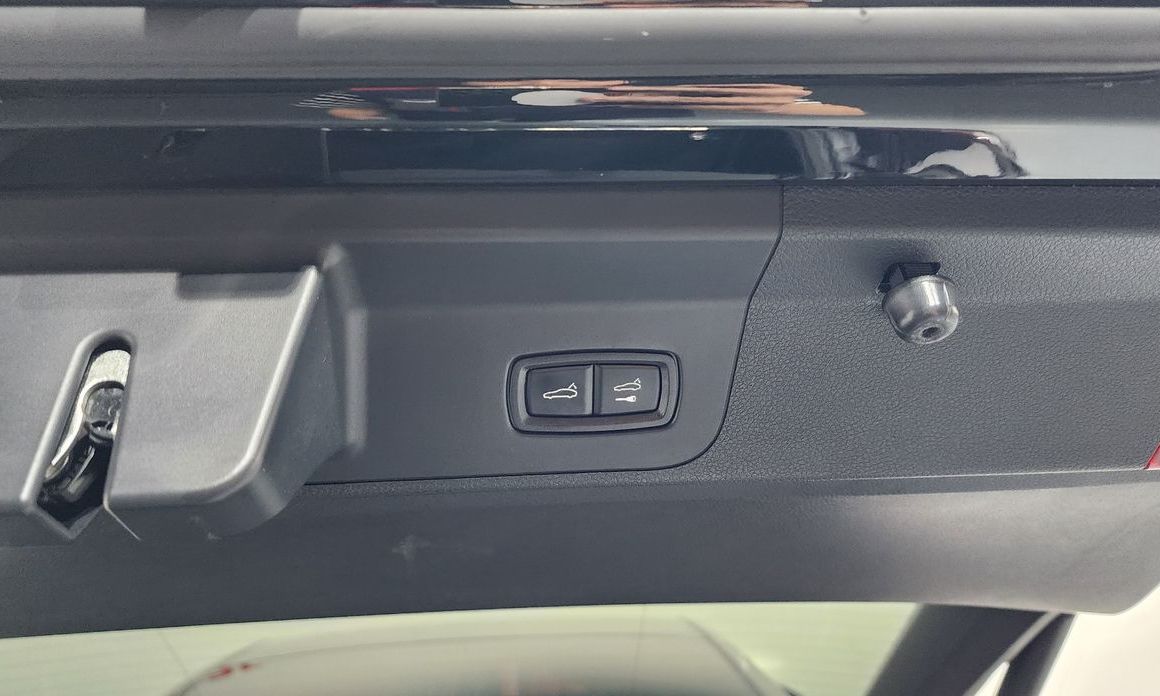 Porsche Panamera 2021