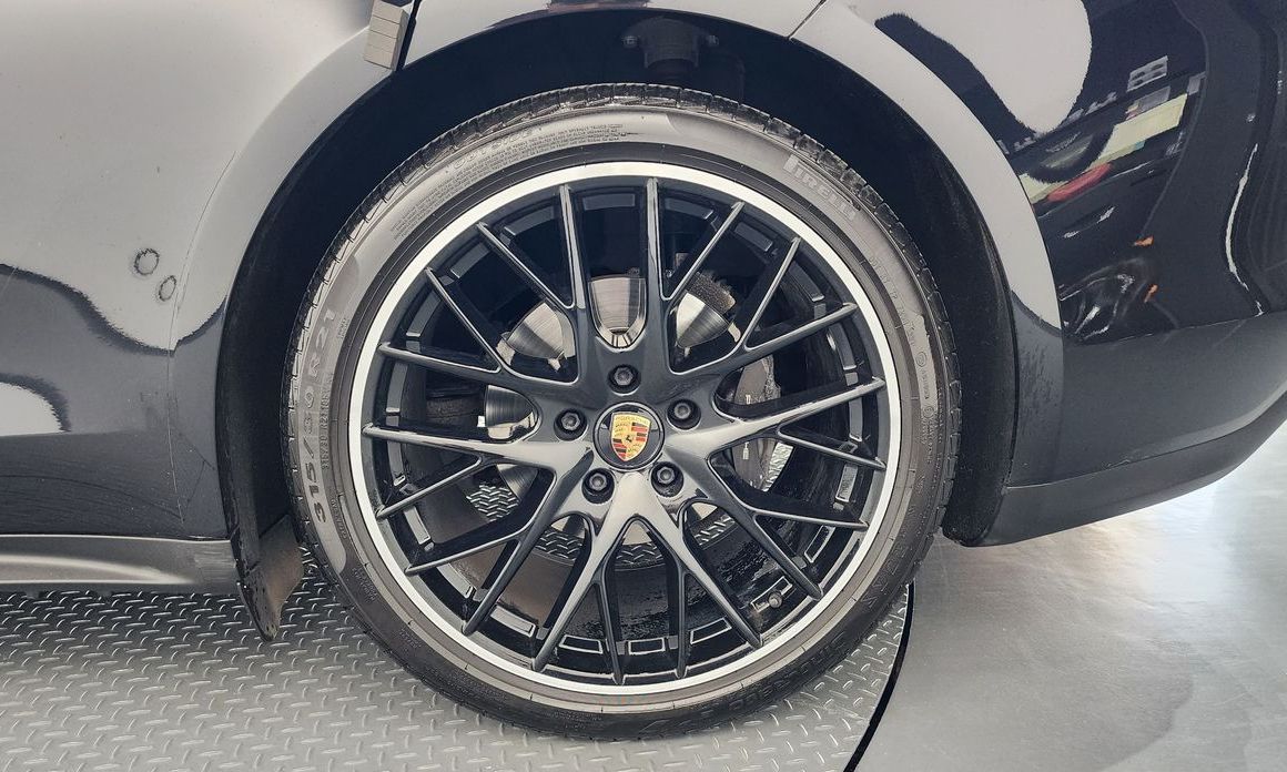 Porsche Panamera 2021