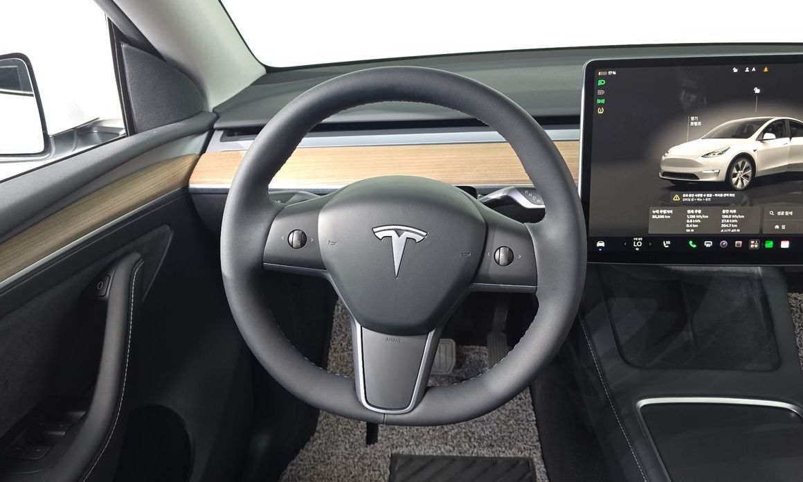 Tesla Model Y 2023