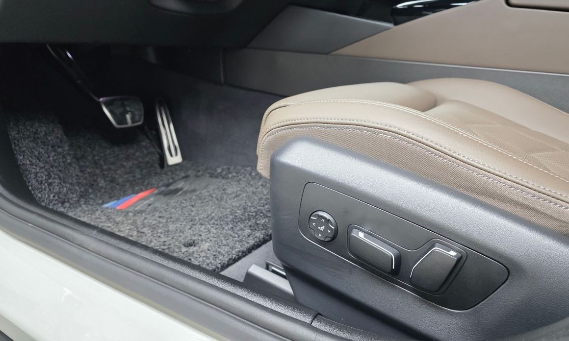 BMW 5-Series 2025