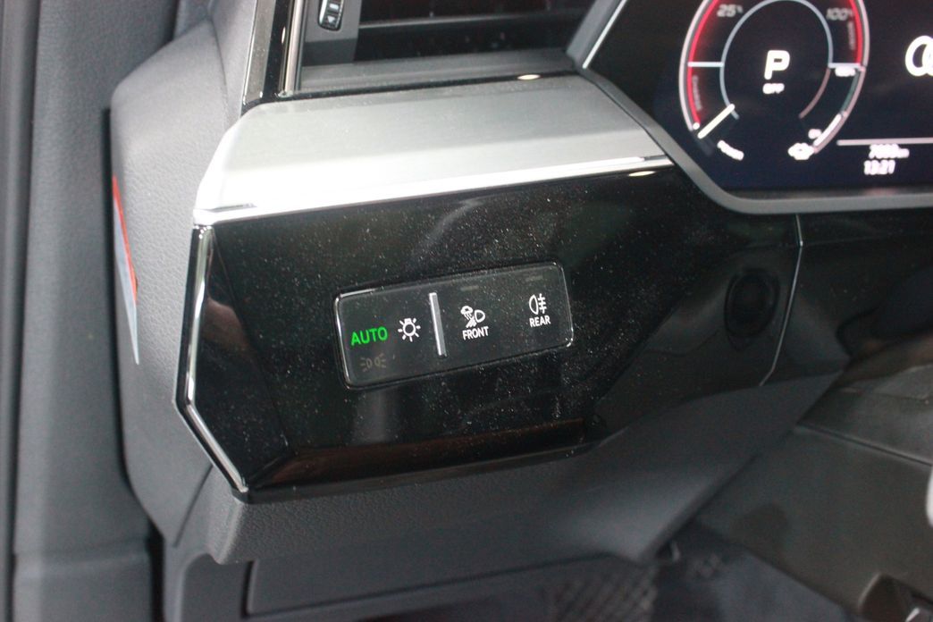 Audi Q8 e-tron 2024