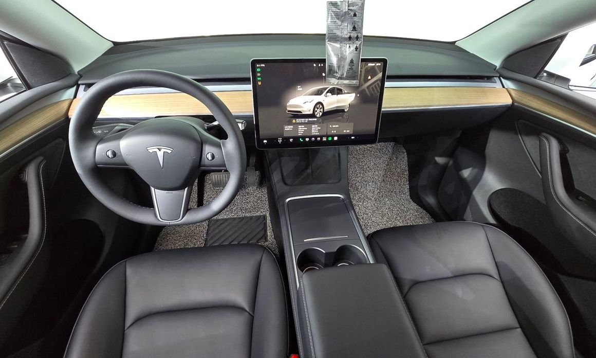 Tesla Model Y 2023