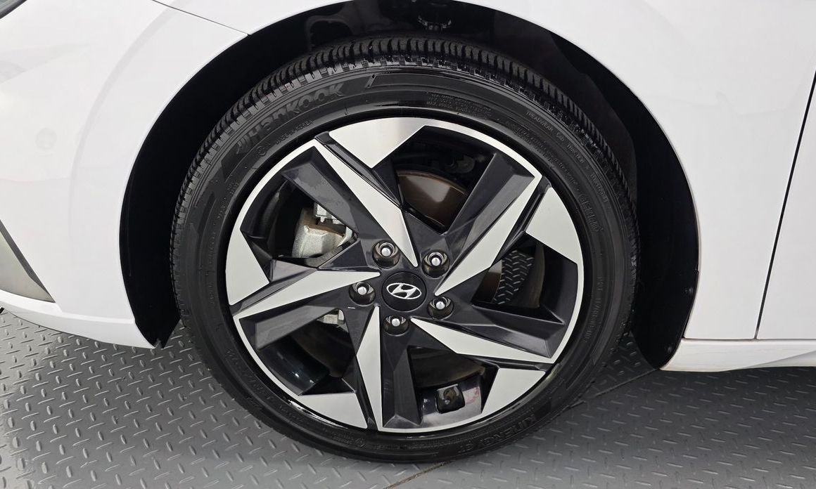 Hyundai AVANTE 2021
