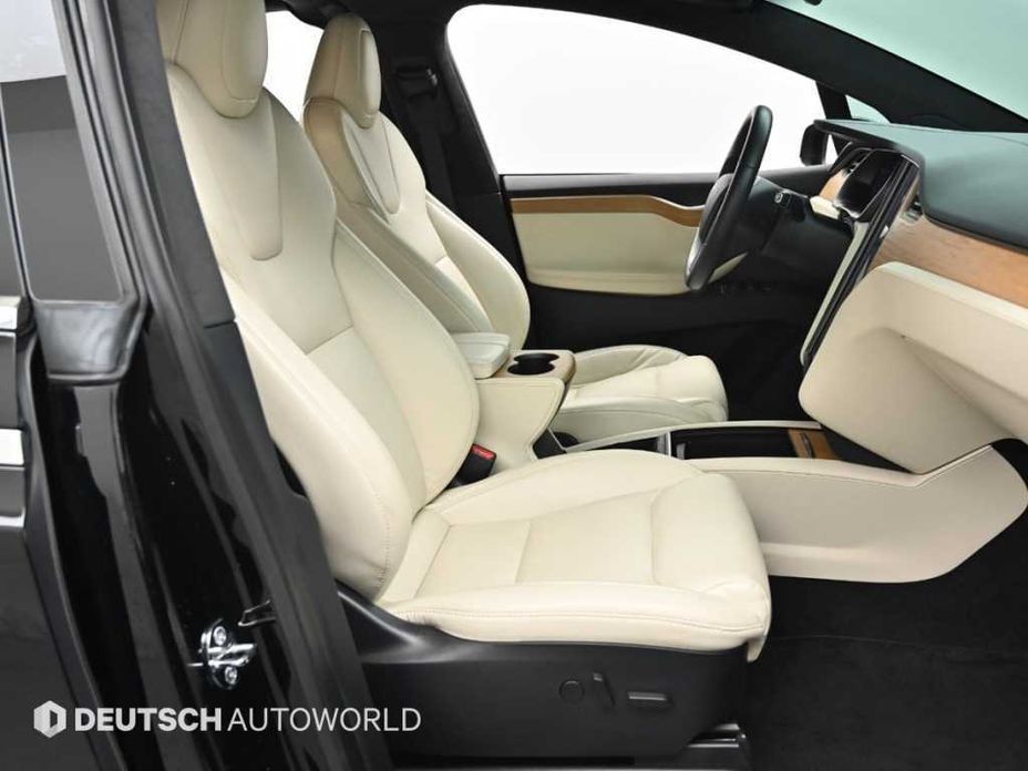 Tesla Model X 2020