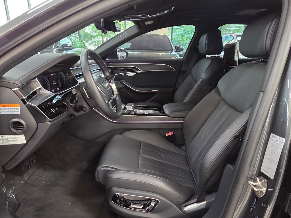 Audi A8 2023
