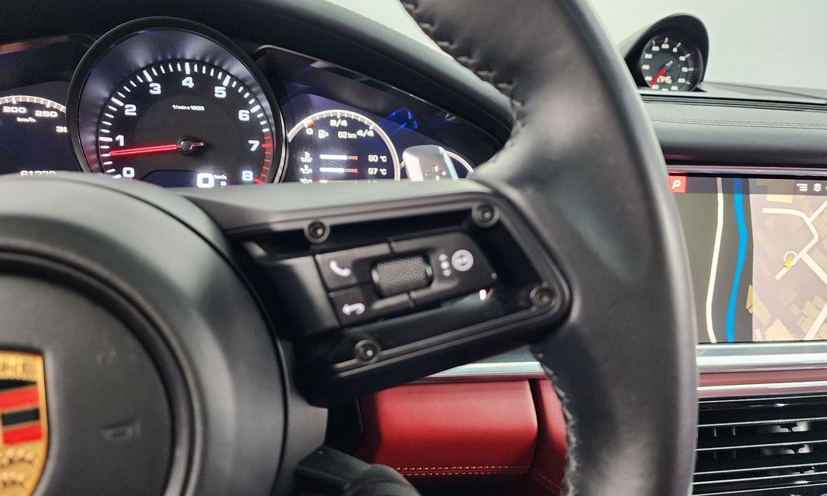 Porsche Panamera 2021