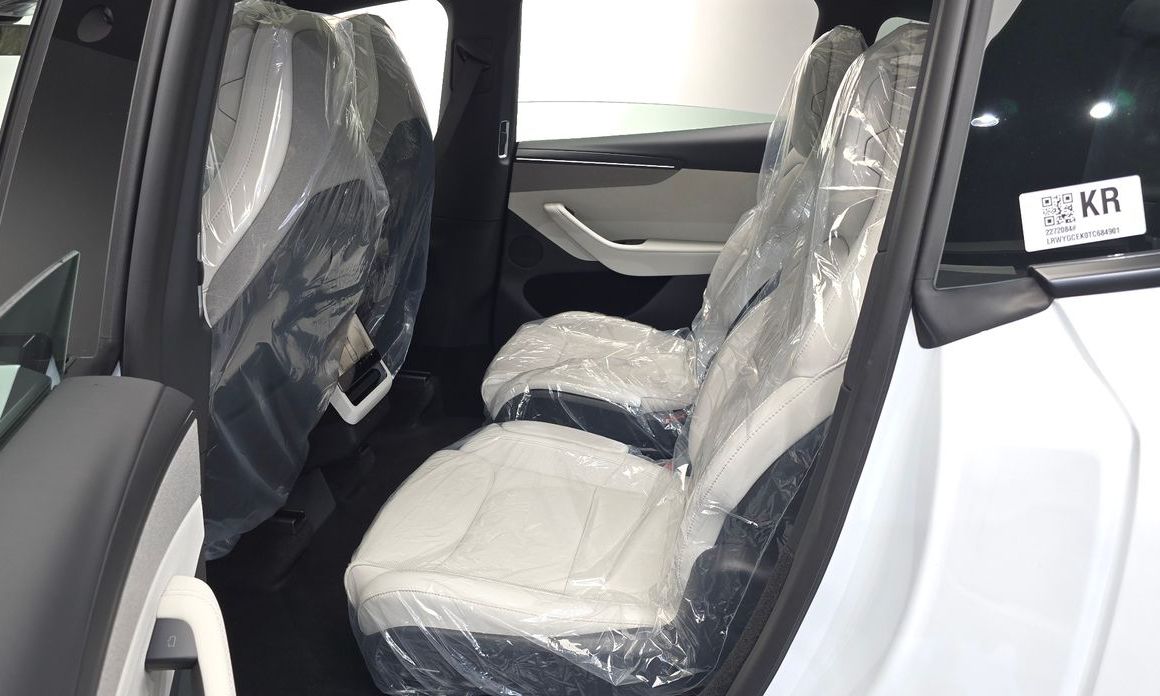 Tesla Model Y 2026
