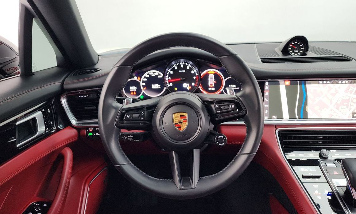 Porsche Panamera 2021