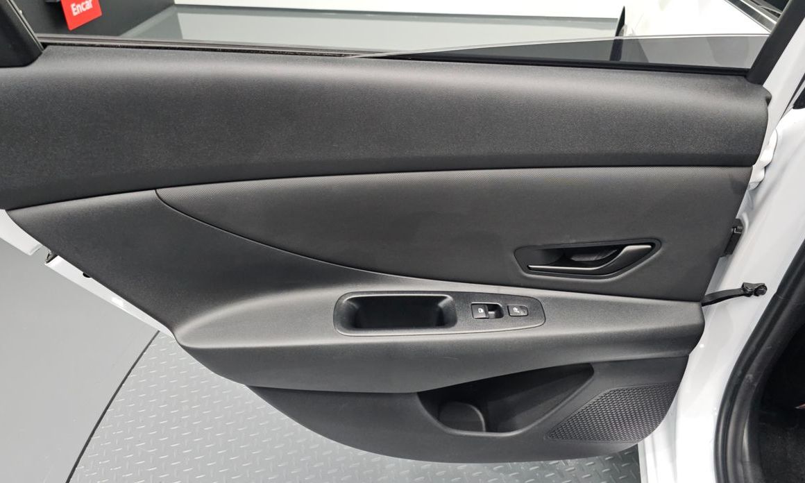 Hyundai AVANTE 2025