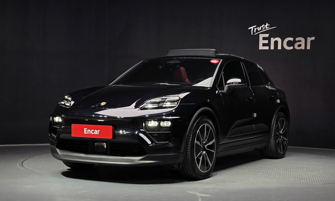 Porsche Macan 2025