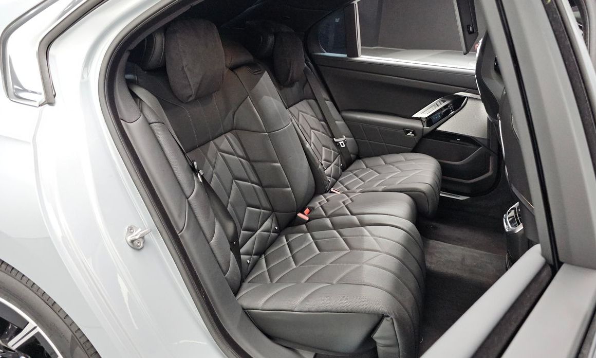 BMW 7-Series 2025