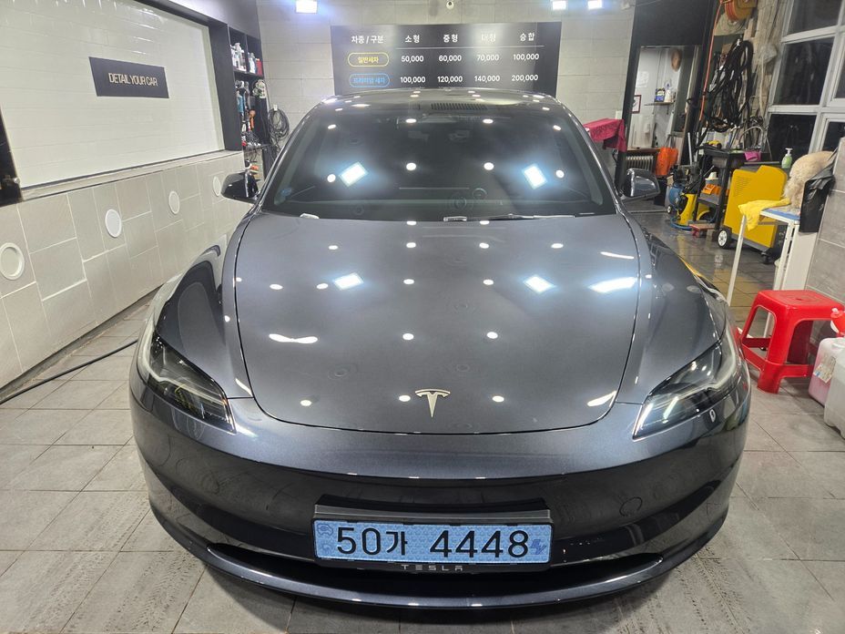 Tesla Model 3 2025